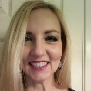 Meet your Posher, Alison